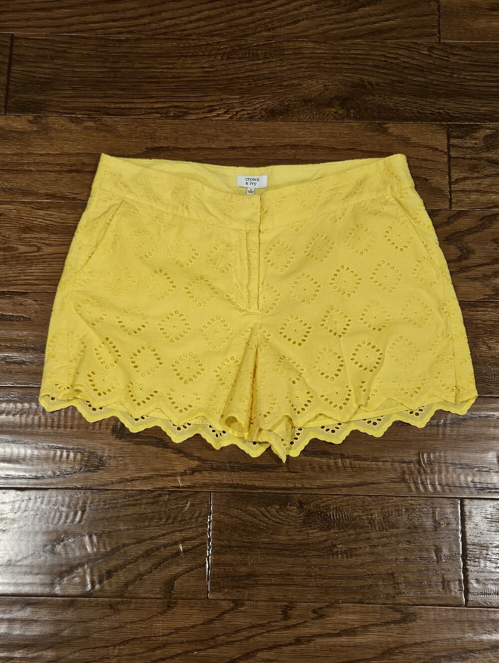 Crown & Ivy Yellow Eyelet Scallop-Hem Shorts, Size 10